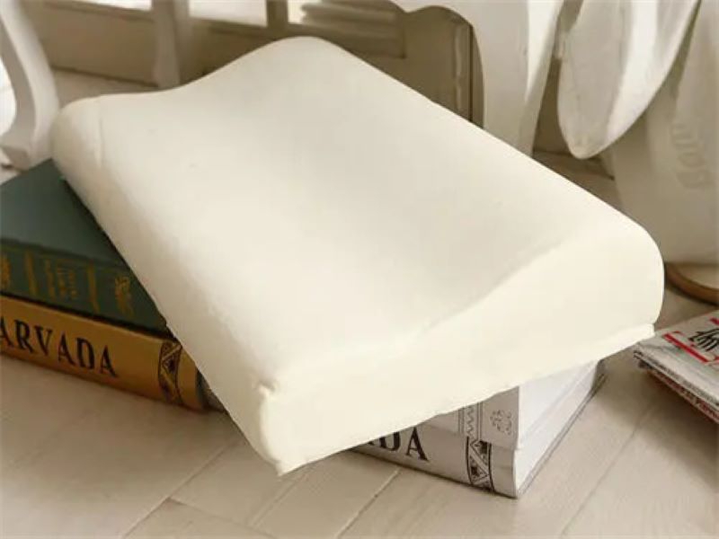 How often should you clean your memory foam pillow?(图1)