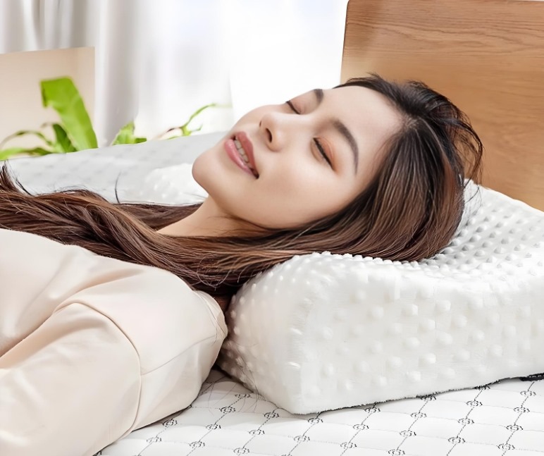 Elevate Your Comfort: Practical Scenarios for Using a Memory Foam Bedrest Pillow(图1)